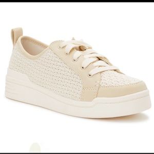 Women’s crochet sneakers - EUC